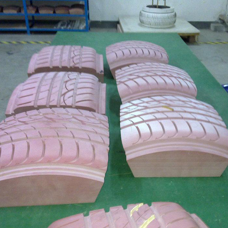 翻模輪胎模具硅膠用多少硬度的膠 ？